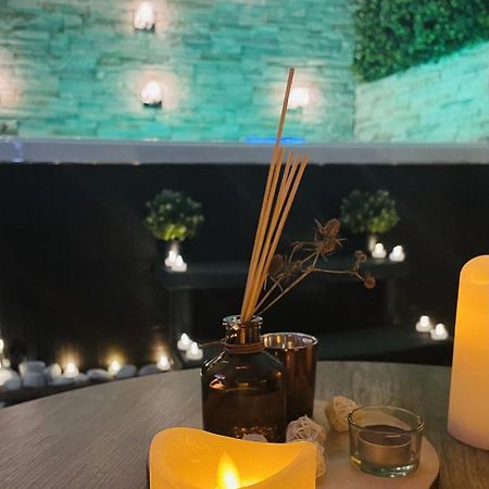 By Neptune - Appartement Rustique Jacuzzi بوندي المظهر الخارجي الصورة