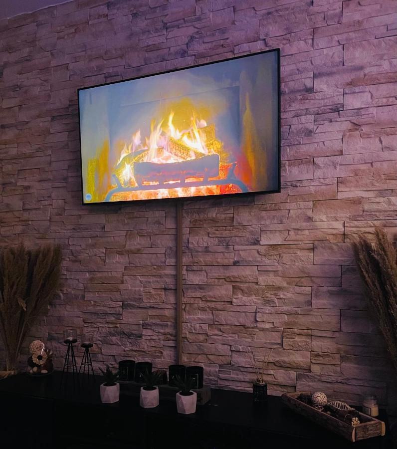 By Neptune - Appartement Rustique Jacuzzi بوندي المظهر الخارجي الصورة